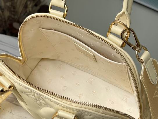 Louis Vuitton Alma BB Banana Yellow Quilted embroidered smooth calf leather – LB079