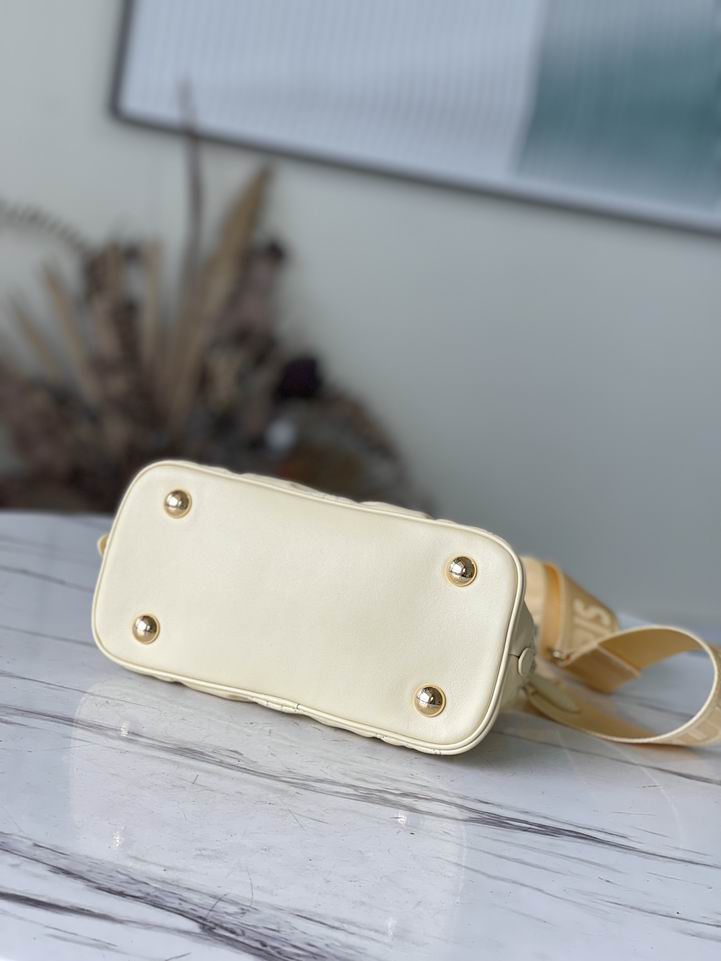 Louis Vuitton Alma BB Banana Yellow Quilted embroidered smooth calf leather – LB079