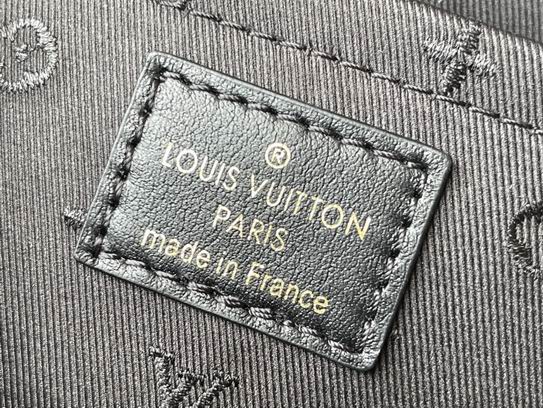 Louis Vuitton Alma BB Black Quilted embroidered smooth calf leather – LB078