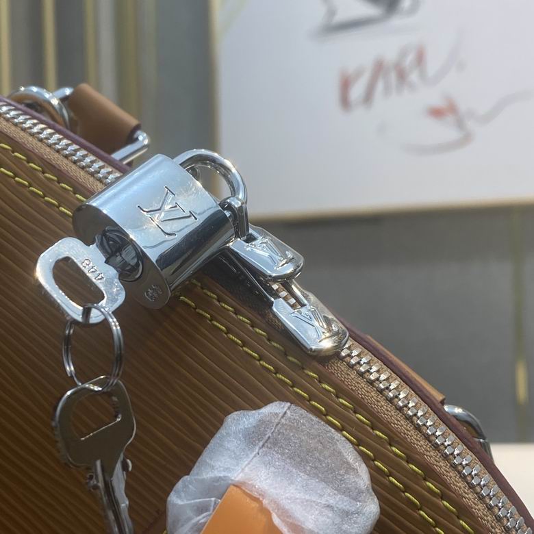 Louis Vuitton Alma BB Honey Gold Epi grained leather – LB083