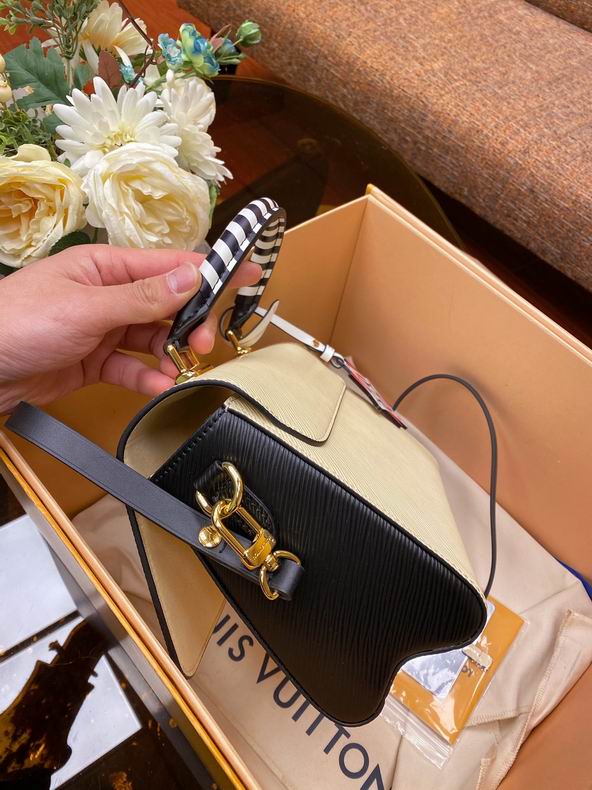 Louis Vuitton Crafty Twist MM White Black Epi Leather – LB112