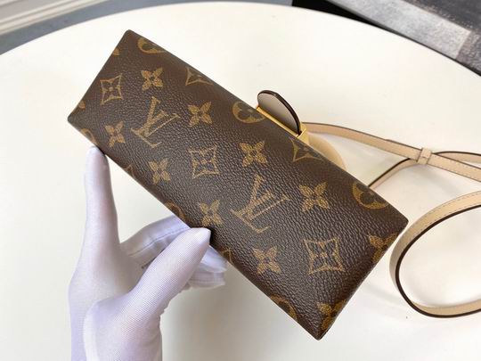 Louis Vuitton Locky BB Crème Beige Monogram canvas cowhide leather – LB071
