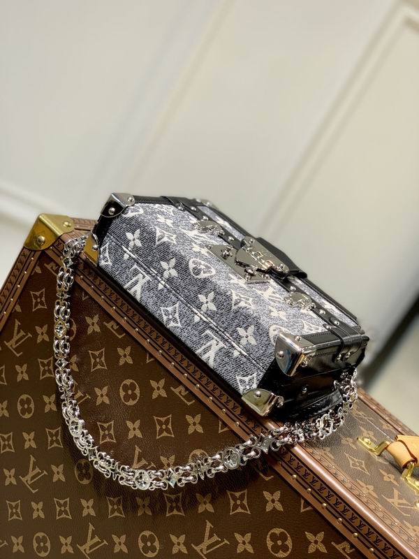 Louis Vuitton Petite Malle Gray Denim textile jacquard – LB101