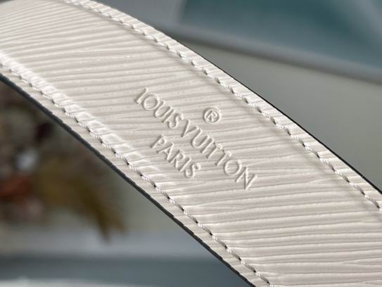 Louis Vuitton Twist MM Bag White – LB109