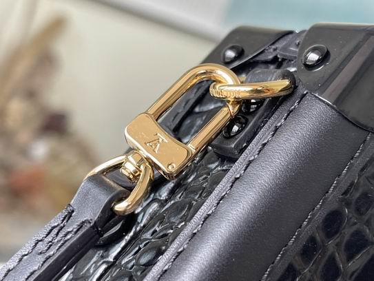 Petite Malle Black Brilliant Alligator leather – LB105