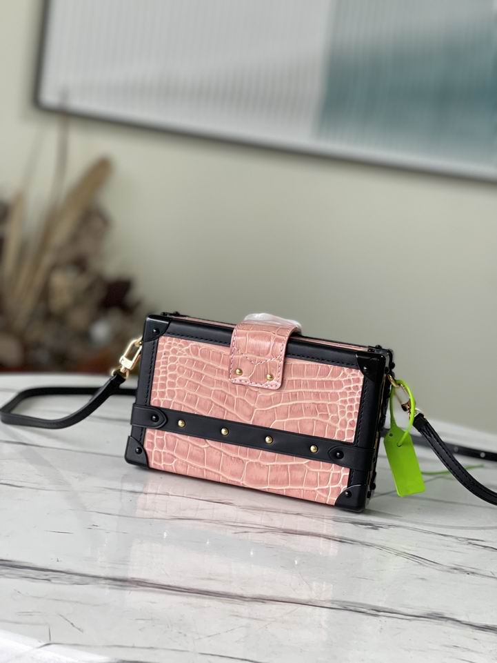 Petite Malle Rose Tourmaline Pink Brilliant Alligator leather – LB104