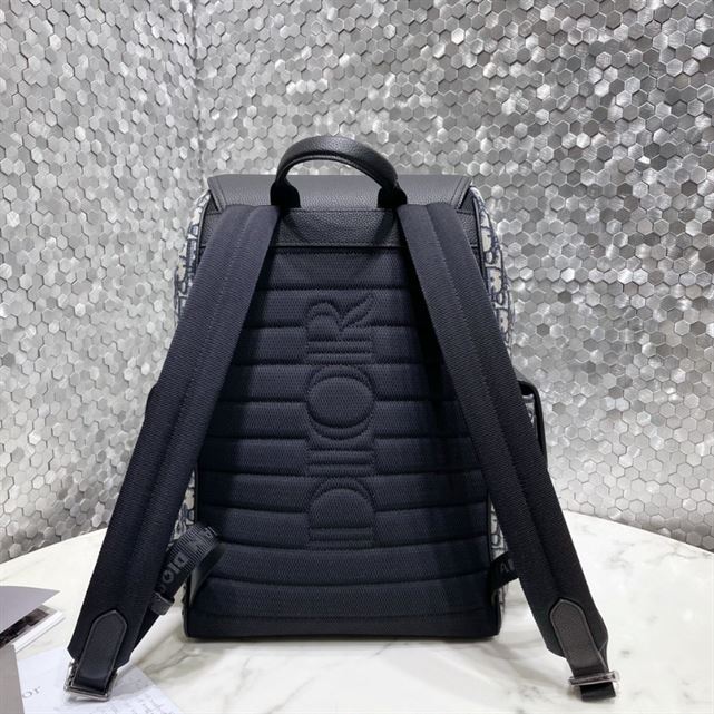 Saddle Backpack Beige and Black Grained Calfskin – DB091