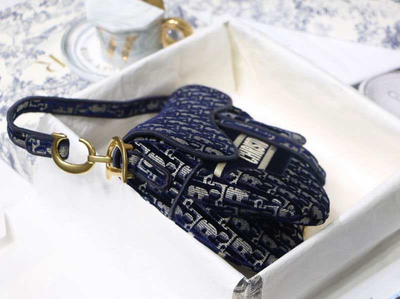 Saddle Bag Blue Dior Oblique Embroidery – DB075