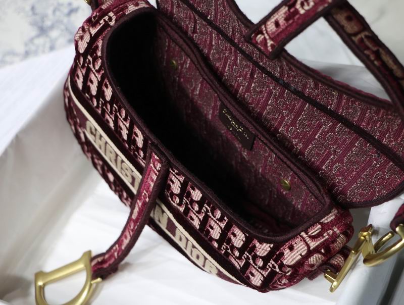 Saddle Bag Burgundy Dior Oblique Embroidered Velvet – DB077