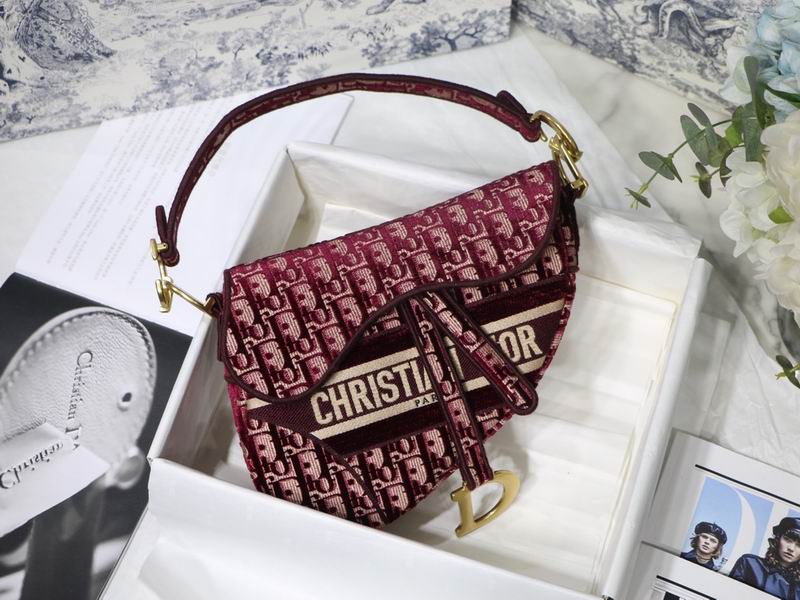 Saddle Bag Burgundy Dior Oblique Embroidered Velvet – DB077