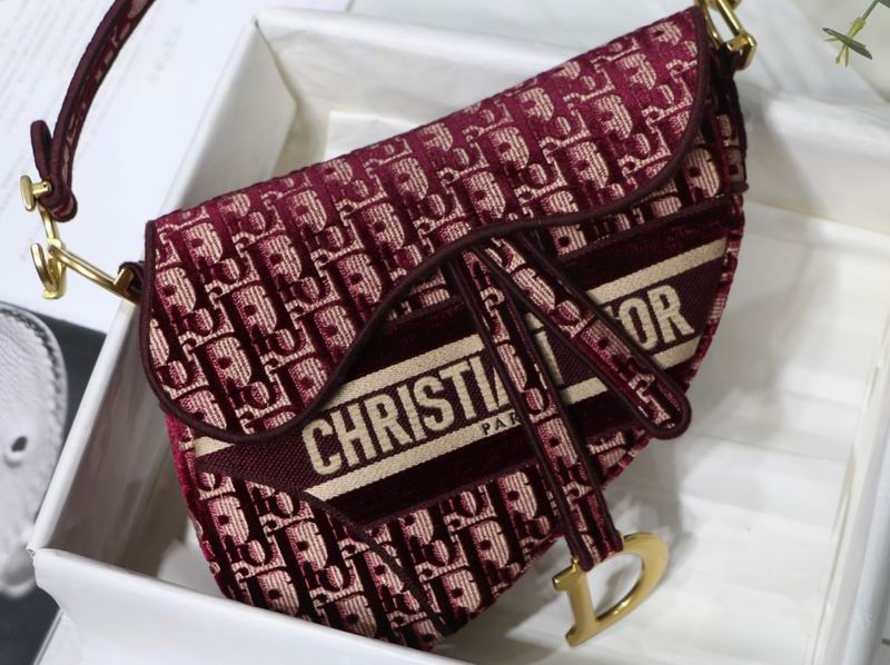 Saddle Bag Burgundy Dior Oblique Embroidered Velvet – DB077