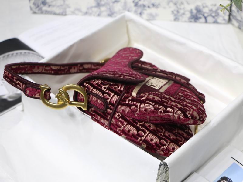 Saddle Bag Burgundy Dior Oblique Embroidered Velvet – DB077