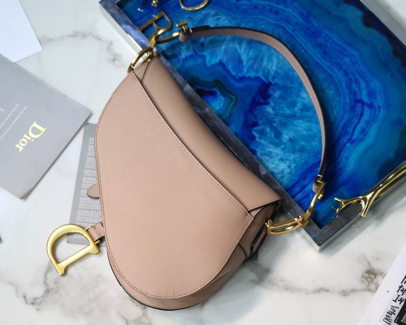 Saddle Bag With Strap Hazelnut Grained Calfskin – DB071