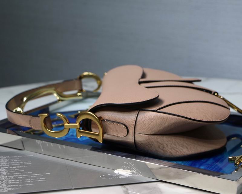 Saddle Bag With Strap Hazelnut Grained Calfskin – DB071