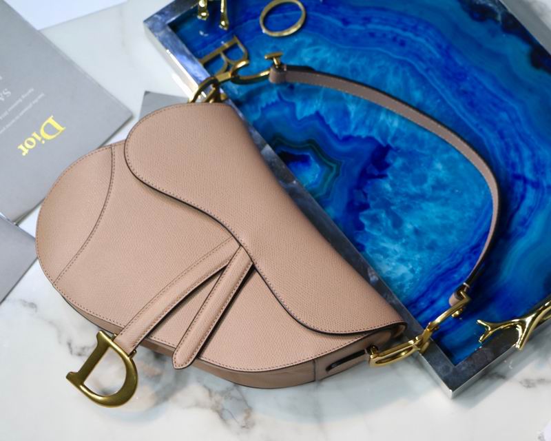 Saddle Bag With Strap Hazelnut Grained Calfskin – DB071