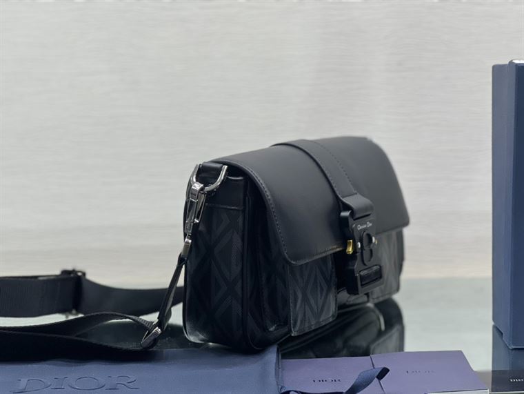 Dior Hit The Road Bag With Strap – DB104