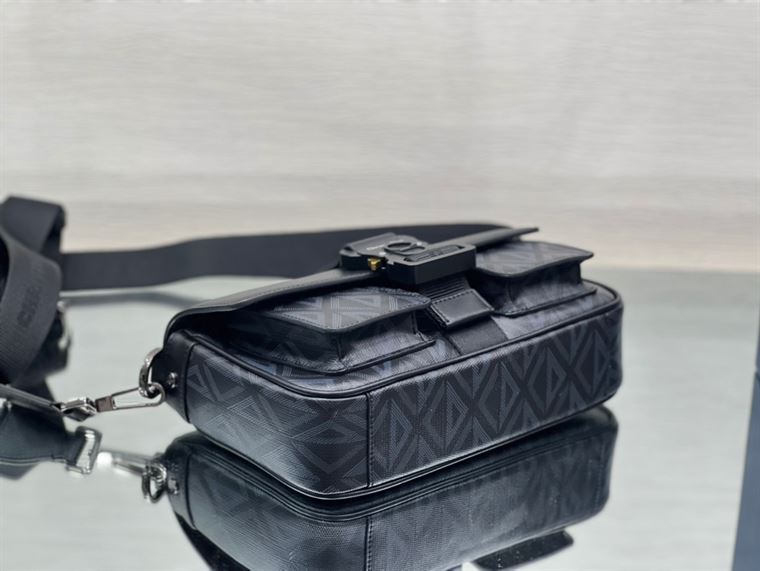 Dior Hit The Road Bag With Strap – DB104