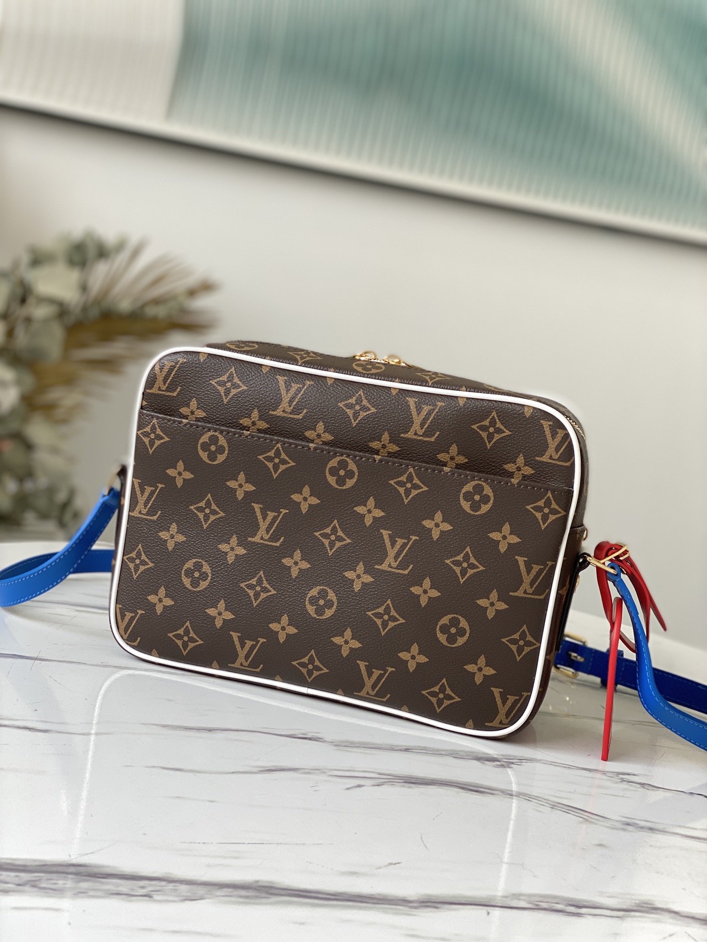 LV x NBA Nil Messenger Bag Brown Monogram Antarctica Canvas – LB144