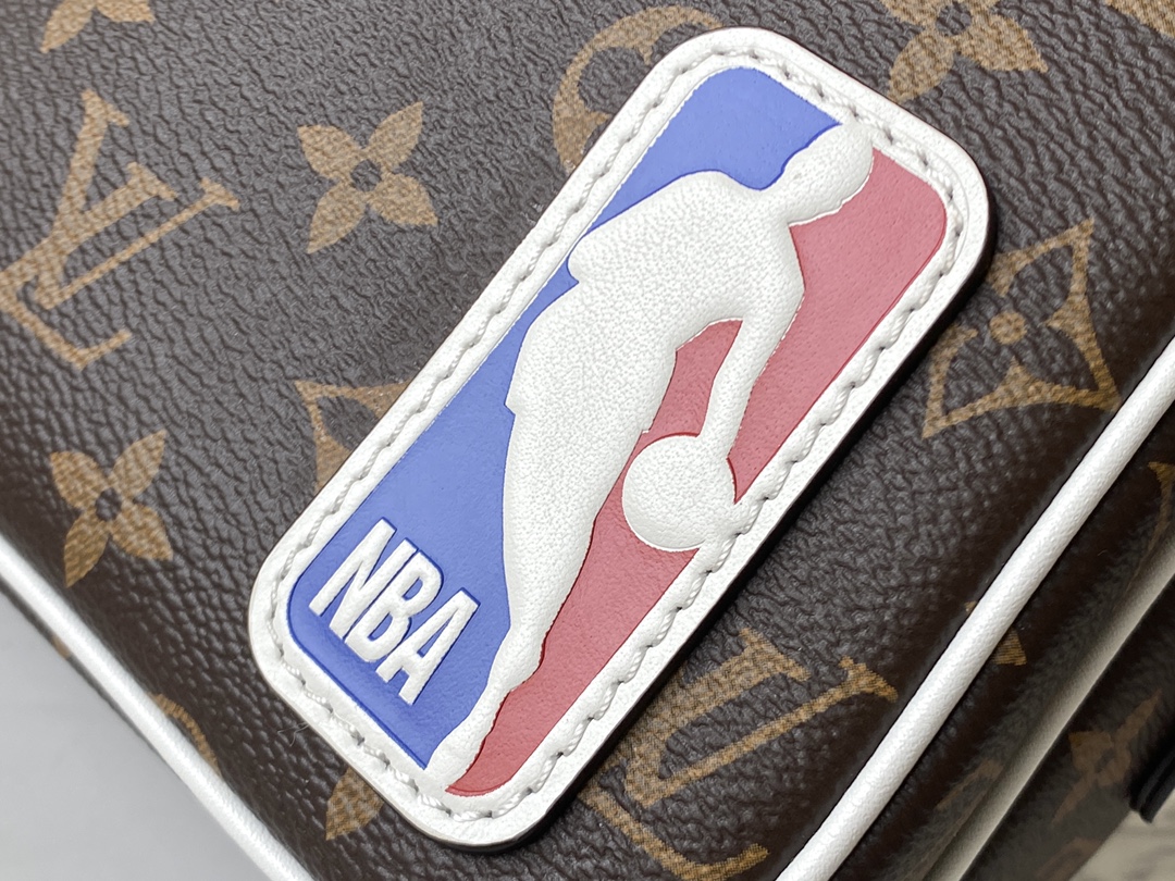 LV x NBA Nil Messenger Bag Brown Monogram Antarctica Canvas – LB144