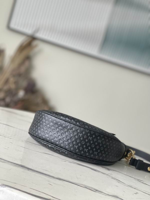 Louis Vuitton Loop Baguette Black Calfskin – LB116