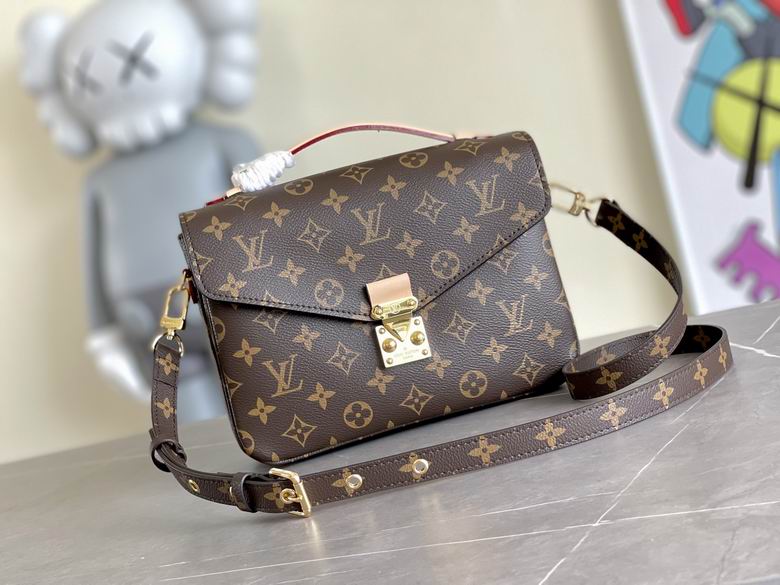 Metis Pochette Monogram Canvas – LB134