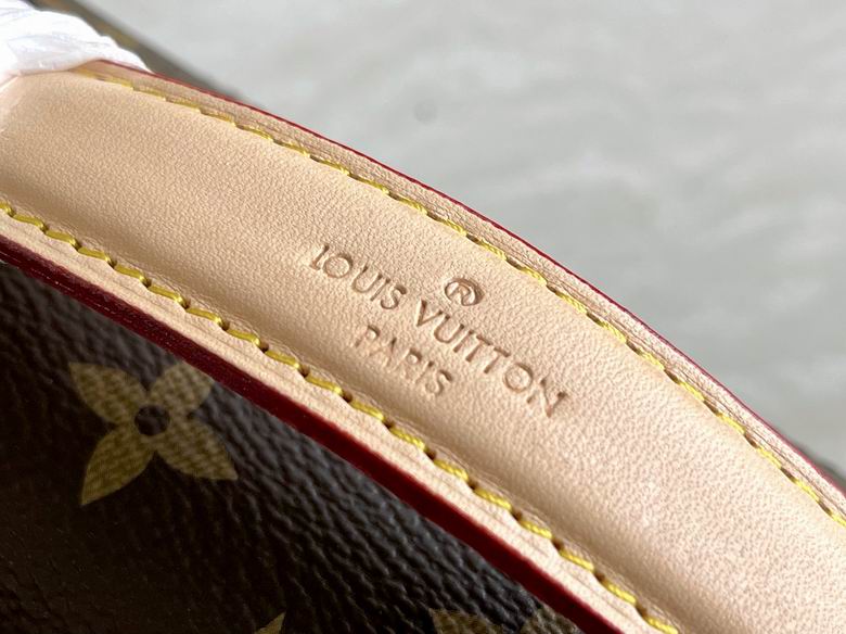 Metis Pochette Monogram Canvas – LB134