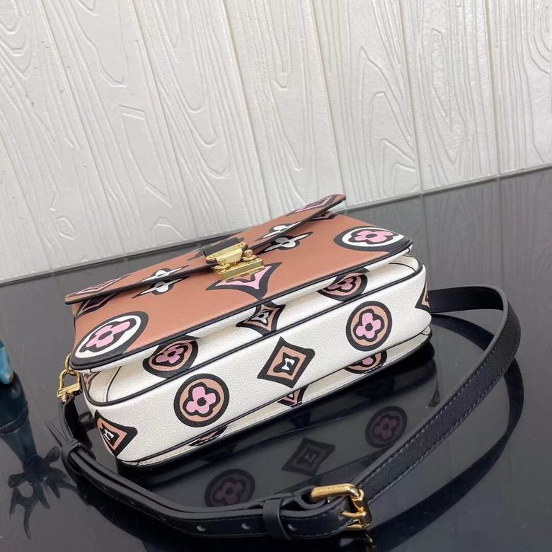 Metis Pochette Monogram Giant Wild At Heart – LB137