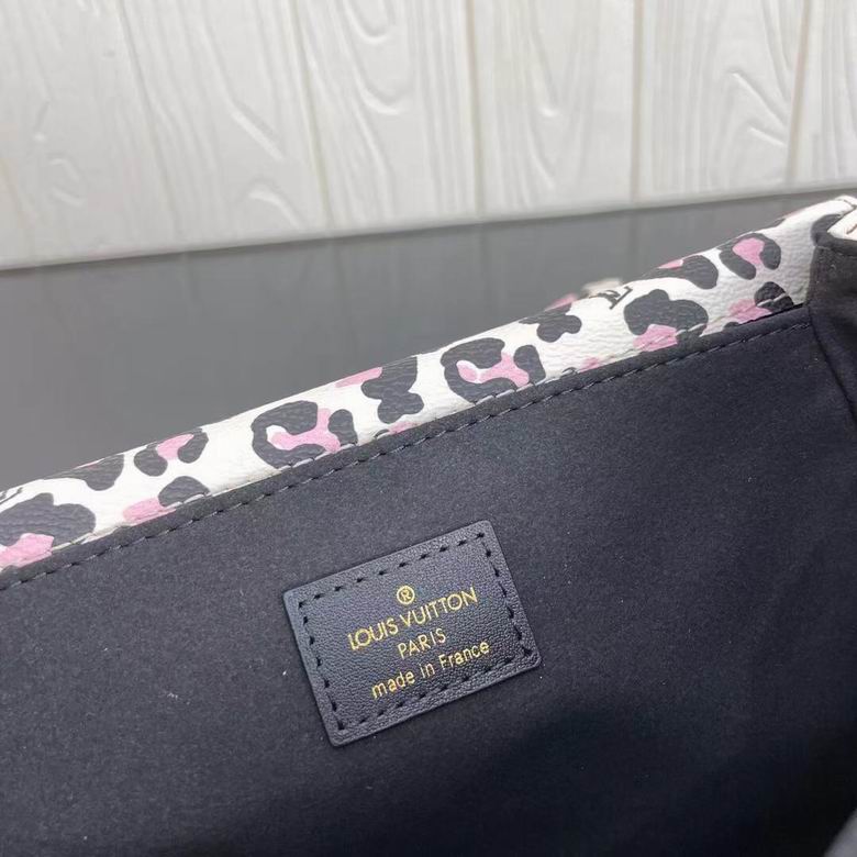 Metis Pochette Monogram Giant Wild At Heart – LB137