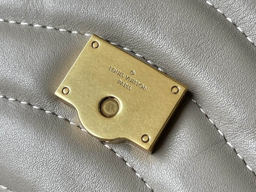 New Wave Chain Bag Dark Taupe – LB128