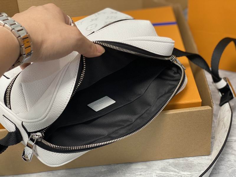 Outdoor Messenger Bag White – LB141
