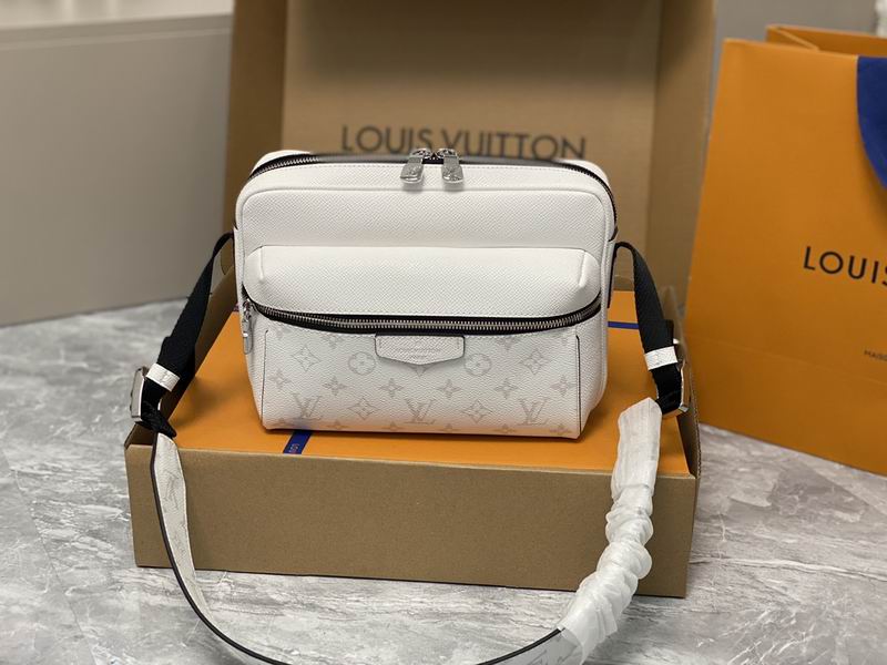 Outdoor Messenger Bag White – LB141