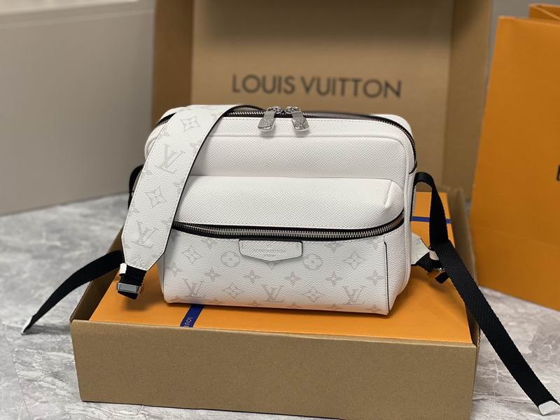 Outdoor Messenger Bag White – LB141