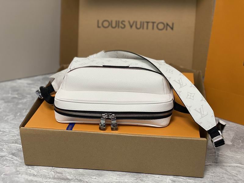 Outdoor Messenger Bag White – LB141