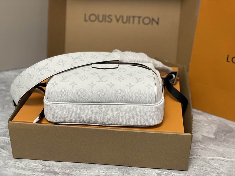 Outdoor Messenger Bag White – LB141