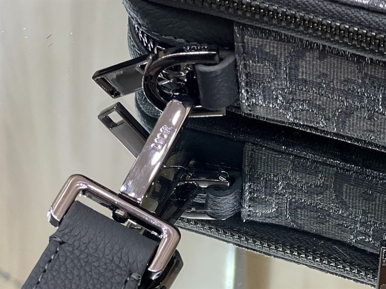 Pouch With Strap Ruthenium-Colored Dior Oblique Jacquard – DB100