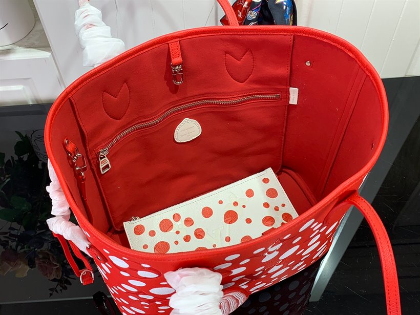 LV x YK Neverfull MM Tote Bag – LB152