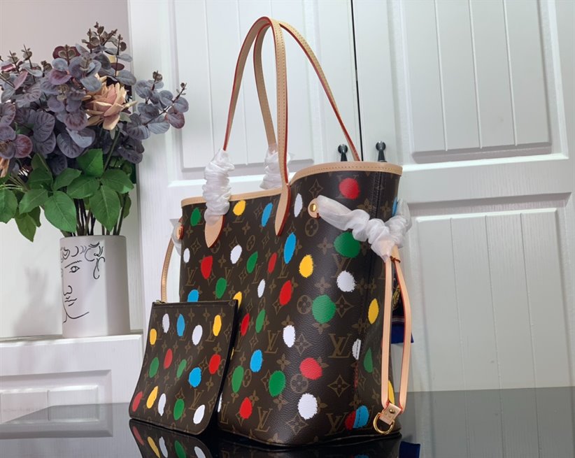 LV x YK Neverfull MM Tote Bag – LB154