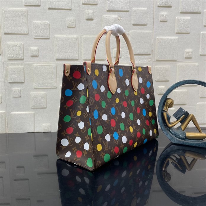 LV x YK OnTheGo MM​​ Tote Bag – LB160