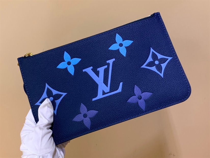 Louis Vuitton Neverfull MM Tote Bag – LB163