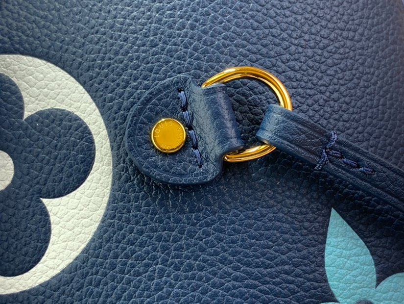 Louis Vuitton Neverfull MM Tote Bag – LB163