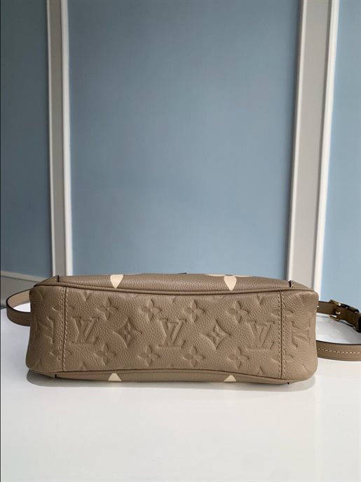 Louis Vuitton Trianon PM Bag – LB150