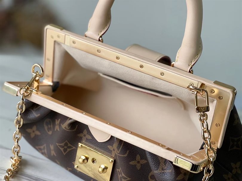 Monogram Clutch Bag – LB190