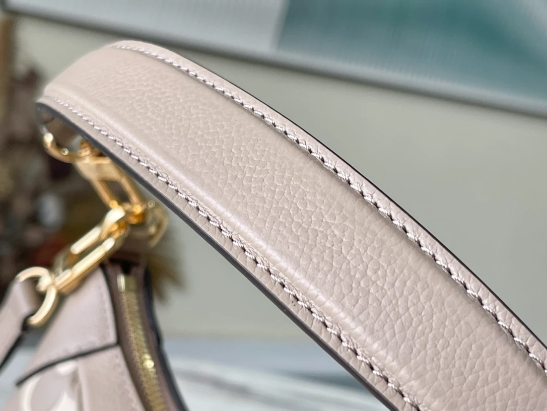 Bagatelle Bicolor Monogram Empreinte Leather – LB310