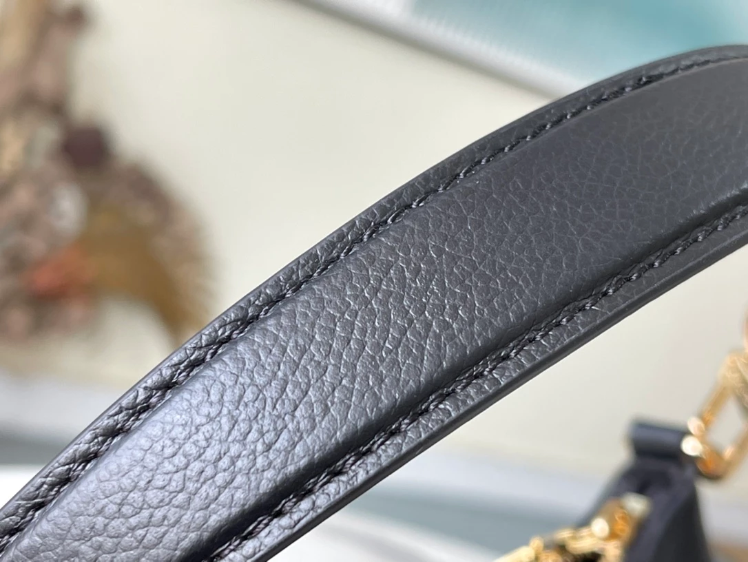 Bagatelle Monogram Empreinte Leather Bag – LB309