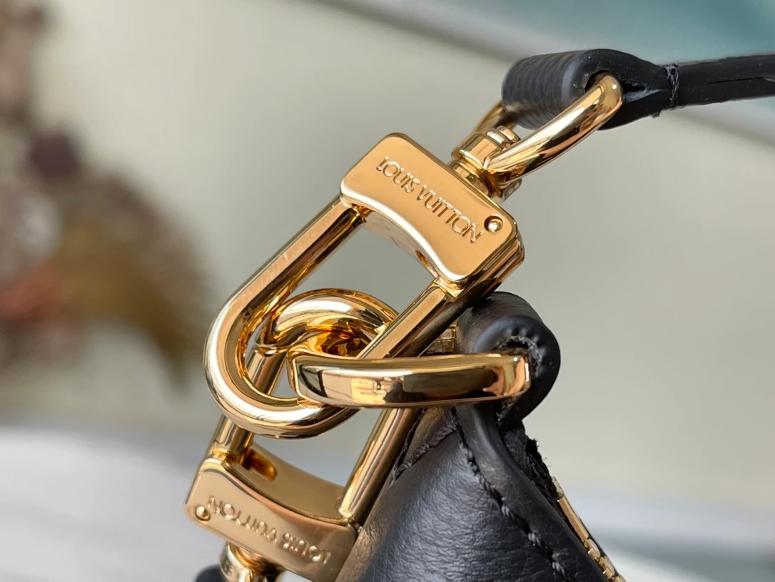 Bagatelle Monogram Empreinte Leather Bag – LB309