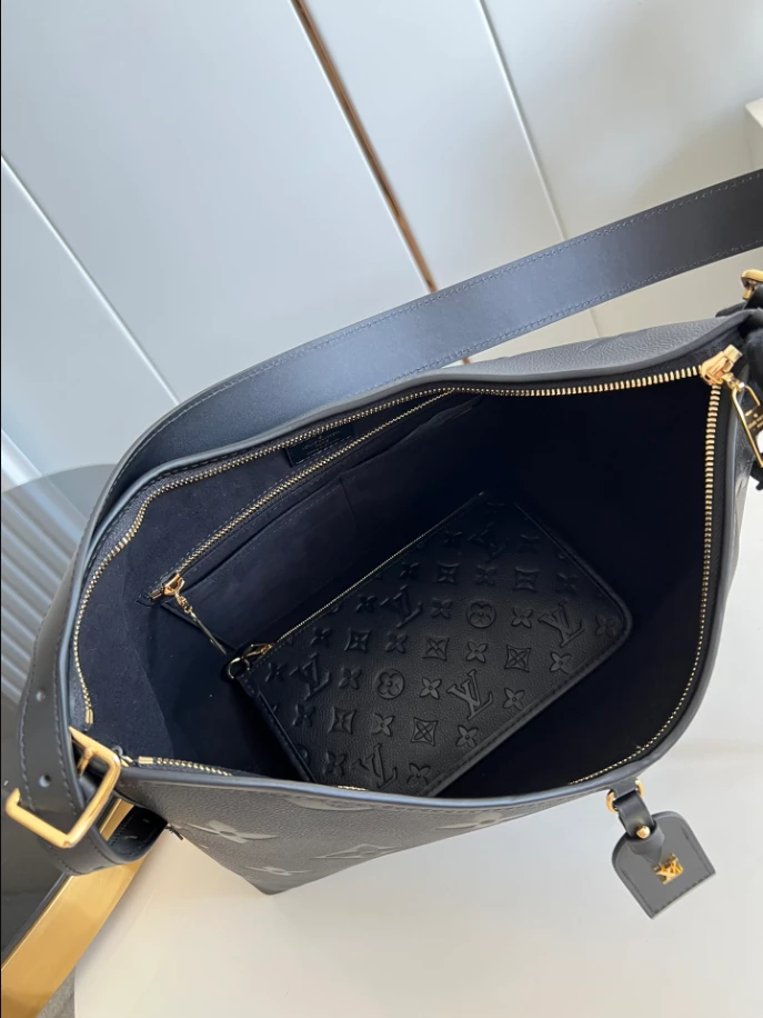 CarryAll MM Handbag Black- LB297