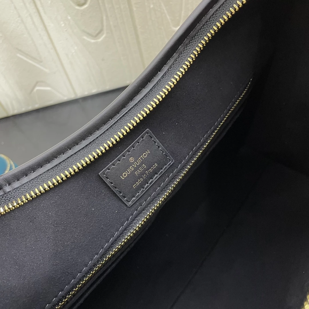 CarryAll PM Monogram Empreinte Handbag – LB300
