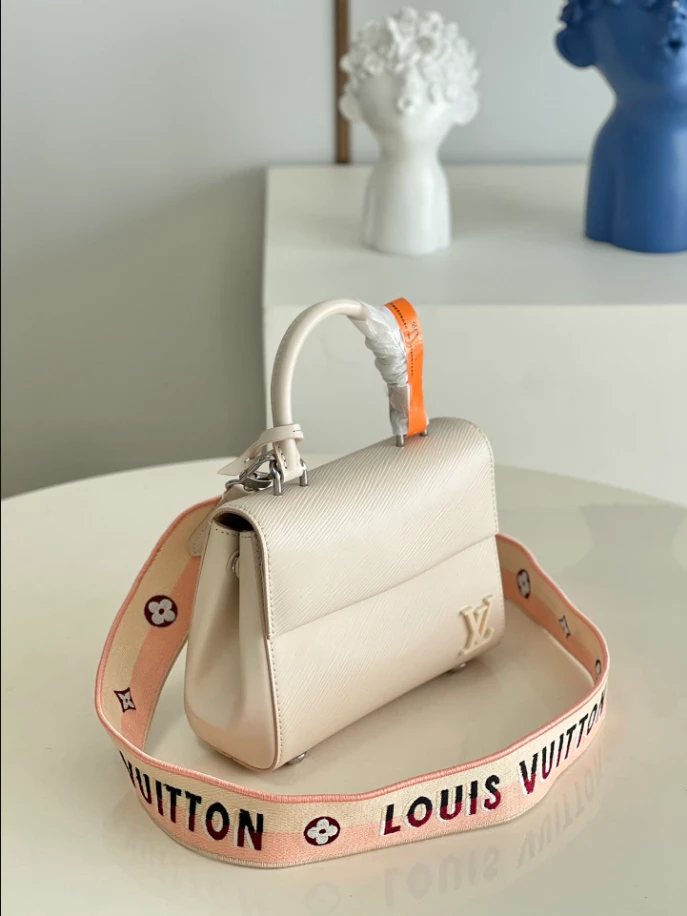 Cluny Mini Epi Leather Bag – LB284