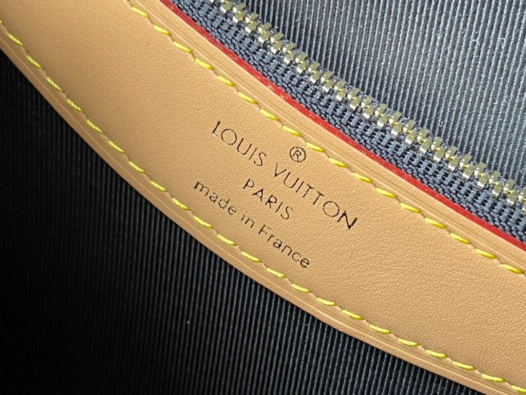 Diane Monogram Canvas Bag – LB305
