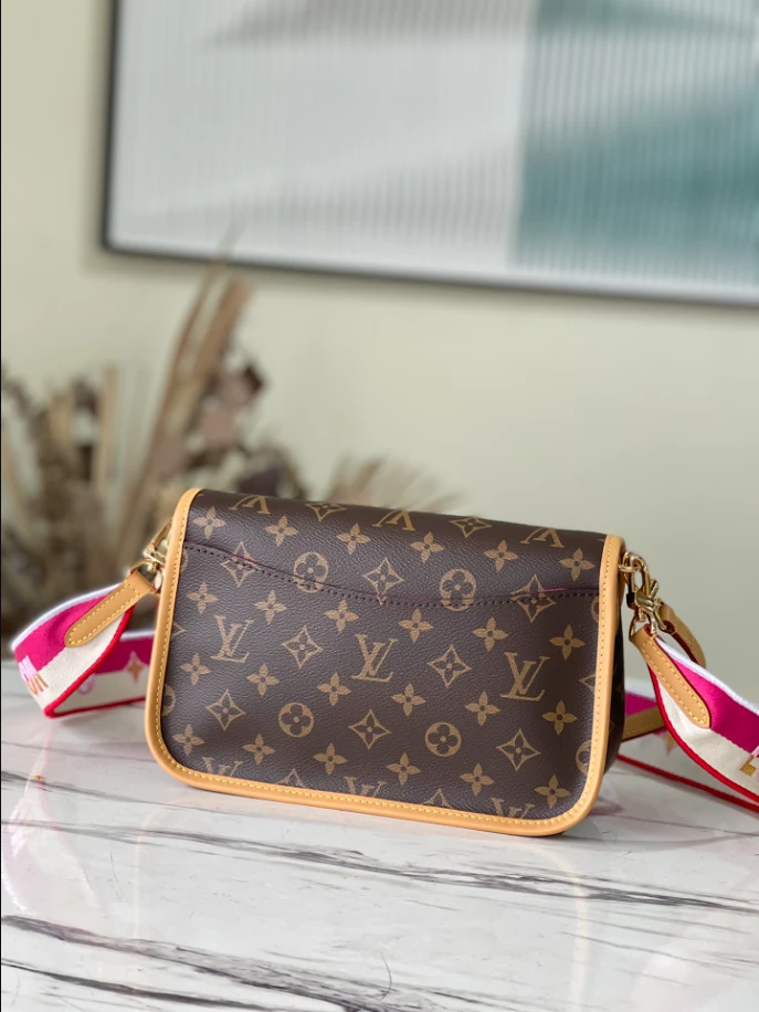 Diane Monogram Canvas Bag – LB306